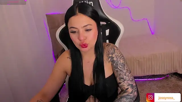 Victoryyy  online show from 11-08-25, 10:24