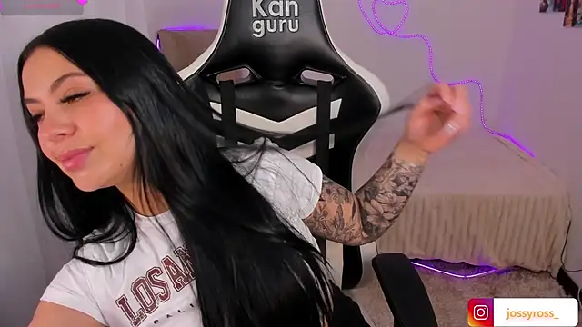 Victoryyy  online show from 11-15-25, 04:00