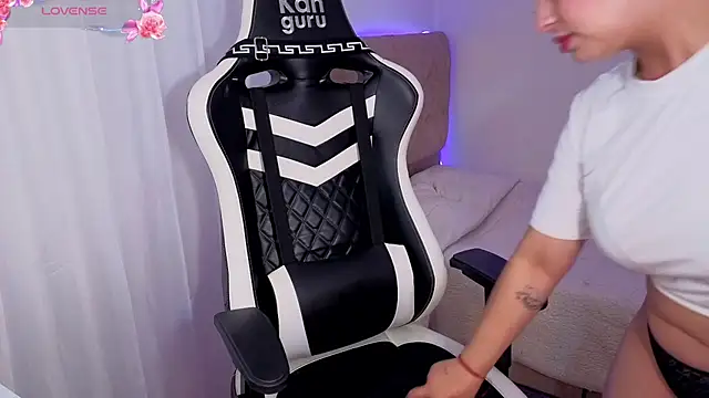 Victoryyy  online show from 02-06-26, 10:06