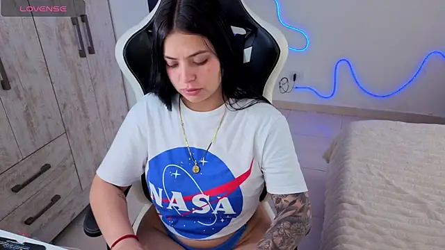 Victoryyy  online show from 03-22-26, 07:15