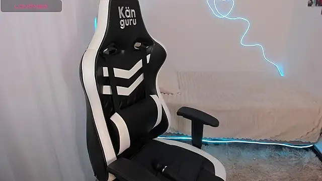 Victoryyy  online show from 09-24-25, 06:58