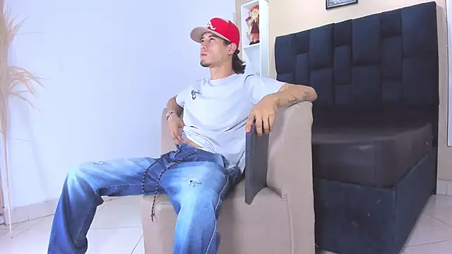 Jhonn Rhyss online show from 11-26-25, 02:33