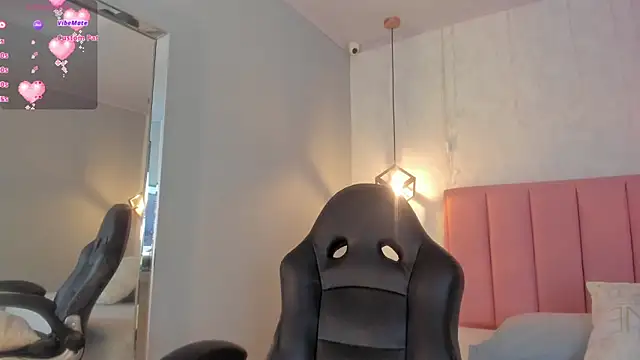 SUNNYCYRUS online show from 01-08-26, 12:44