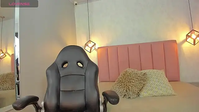 SUNNYCYRUS online show from 02-27-26, 12:38