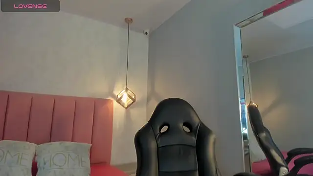 SUNNYCYRUS online show from 01-10-26, 12:44