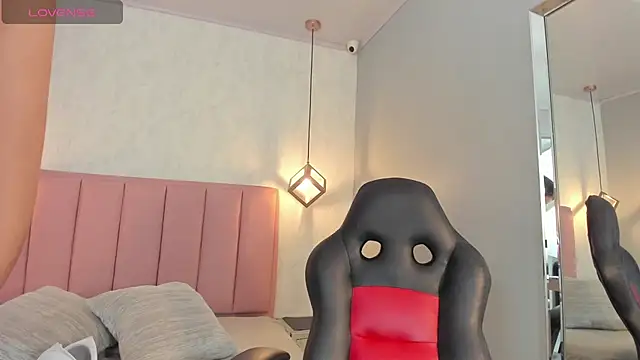 SUNNYCYRUS online show from 06-30-26, 12:49