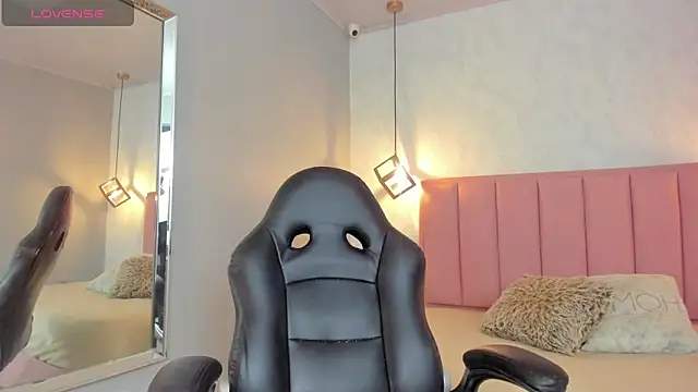 SUNNYCYRUS online show from 02-19-26, 12:35