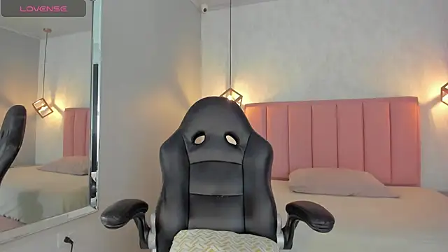 SUNNYCYRUS online show from 02-28-26, 12:27