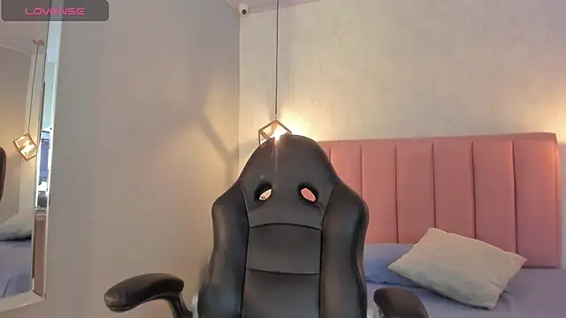 SUNNYCYRUS online show from 11-01-25, 12:43