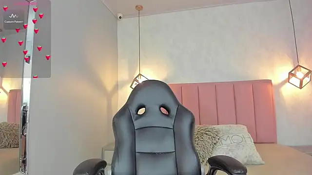 SUNNYCYRUS online show from 02-13-26, 01:44