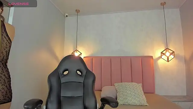 SUNNYCYRUS online show from 03-04-26, 12:35