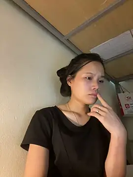 Snapshot of Be-MyMy chatting on 09-10-25, 01:43 Be-MyMy online show from 09-10-25, 01:43