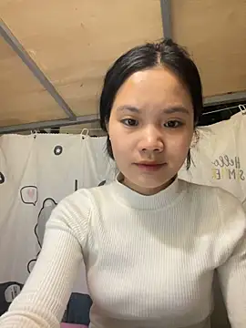 Snapshot of Be-MyMy chatting on 02-14-25, 08:52 Be-MyMy online show from 02-14-25, 08:52