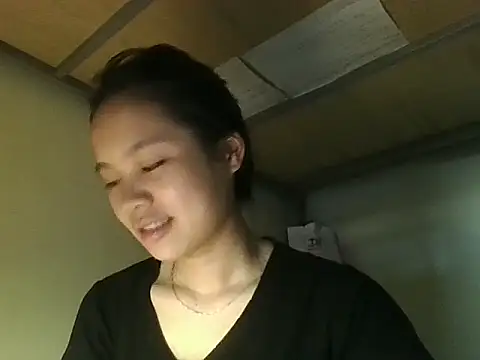 Snapshot of Be-MyMy chatting on 09-14-25, 02:12 Be-MyMy online show from 09-14-25, 02:12