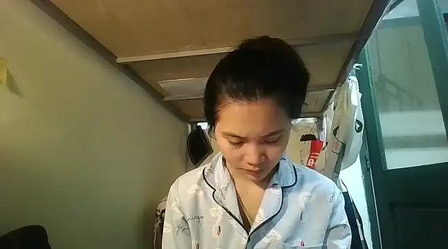 Snapshot of Be-MyMy chatting on 03-14-25, 12:21 Be-MyMy online show from 03-14-25, 12:21