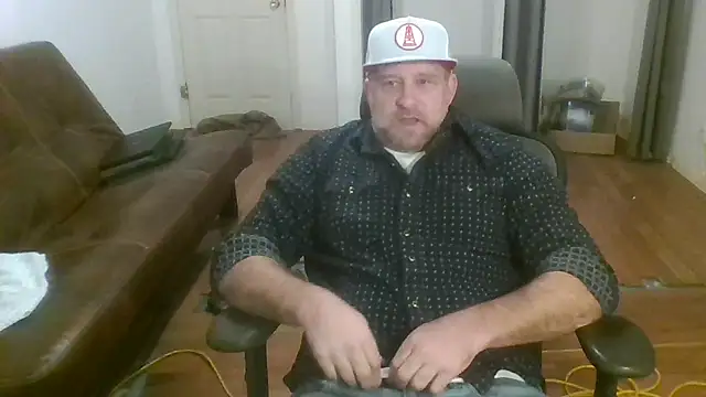 poundyouout69 online show from 02-02-26, 05:56