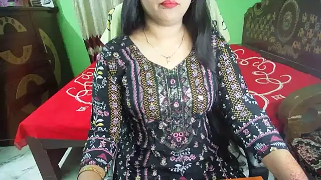 Snapshot of BengaliQueenStar chatting on 07-16-26, 05:10 BengaliQueenStar online show from 07-16-26, 05:10