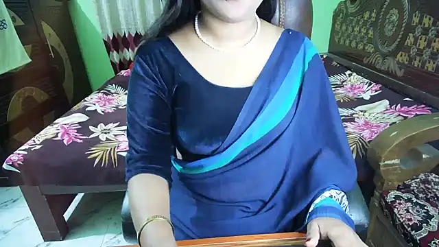 Snapshot of BengaliQueenStar chatting on 07-06-26, 05:15 BengaliQueenStar online show from 07-06-26, 05:15