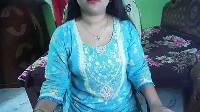 Snapshot of BengaliQueenStar chatting on 06-16-26, 04:40 BengaliQueenStar online show from 06-16-26, 04:40