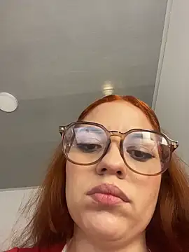 Snapshot of sophia_goth chatting on 11-28-25, 12:00 sophia goth online show from 11-28-25, 12:00