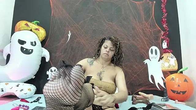 Luna smit08 online show from 10-27-25, 08:10