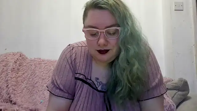 Bustycurves online show from 04-20-26, 10:55
