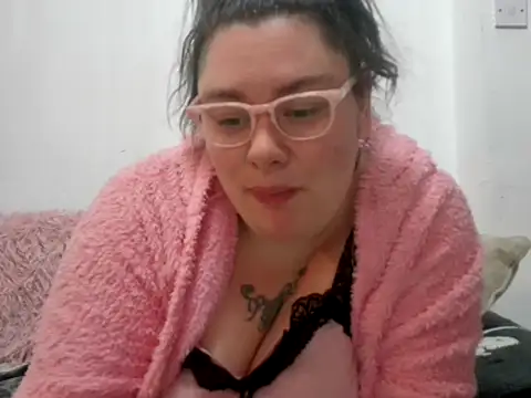 Bustycurves online show from 10-09-25, 07:25