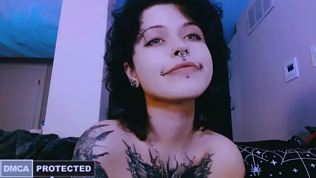 NaughtyLittleFox online show from 04-28-26, 05:45