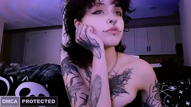 NaughtyLittleFox online show from 03-21-26, 05:52