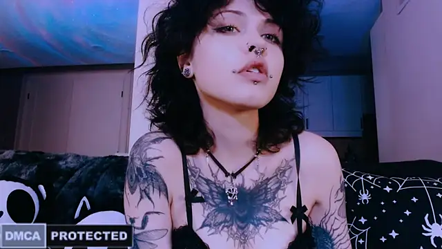 NaughtyLittleFox online show from 04-30-26, 05:47