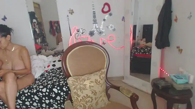 brigitht online show from 11-18-25, 03:48