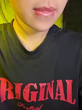 minmin2kk5 online show from 12-22-25, 07:19