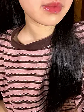 minmin2kk5 online show from 12-03-25, 03:22