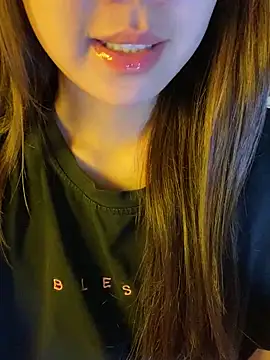 minmin2kk5 online show from 04-03-26, 05:30