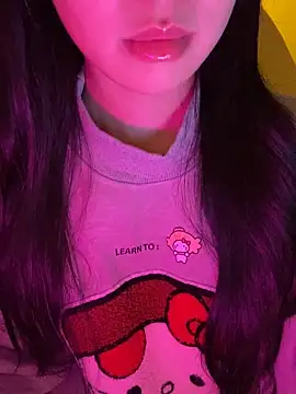 minmin2kk5 online show from 11-07-25, 01:54