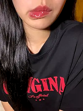 minmin2kk5 online show from 11-15-25, 05:28