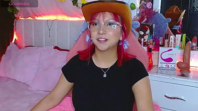 Littlerouse  online show from 10-10-25, 03:40