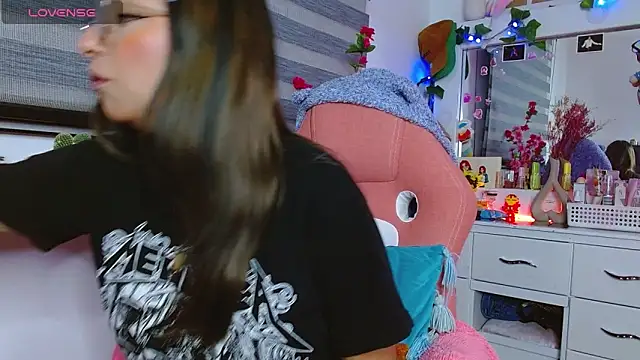 Littlerouse  online show from 02-01-25, 02:58