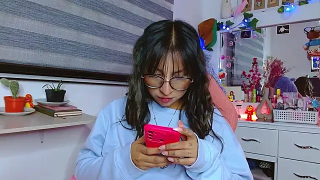 Littlerouse  online show from 01-25-25, 05:18