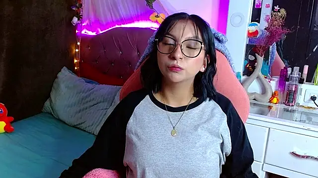 Littlerouse  online show from 03-23-25, 04:49