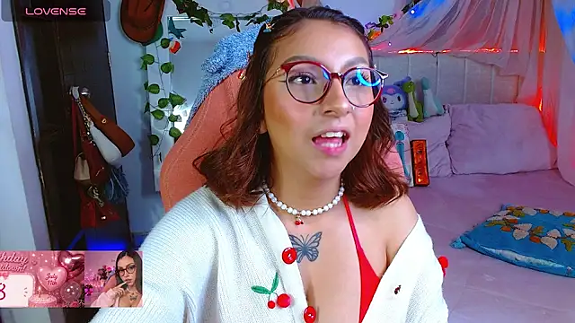 Littlerouse  online show from 07-04-26, 07:04