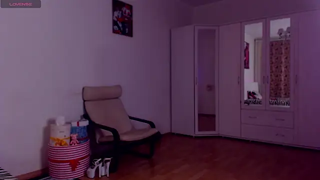 Sonja Stripper Ray online show from 11-13-25, 09:35