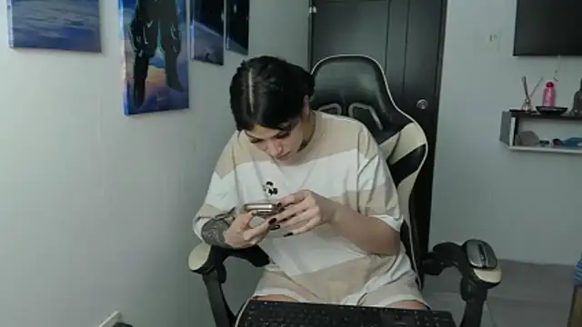 naomi berckley online show from 12-18-25, 06:40