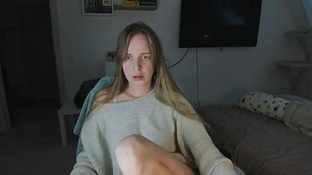 Snapshot of violet_blue_eyes chatting on 11-10-25, 01:38 violet blue eyes online show from 11-10-25, 01:38