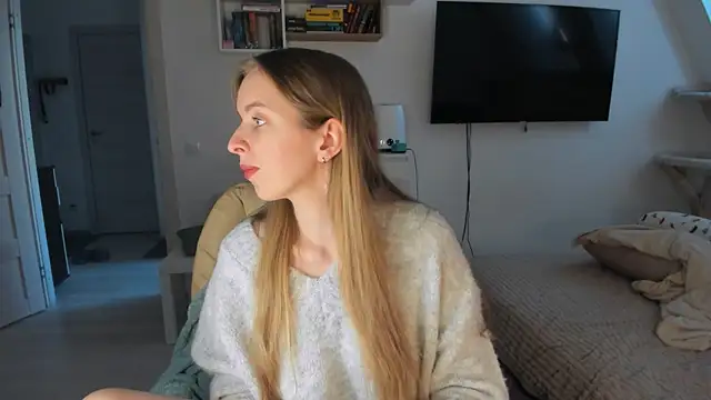 Snapshot of violet_blue_eyes chatting on 10-08-25, 07:21 violet blue eyes online show from 10-08-25, 07:21