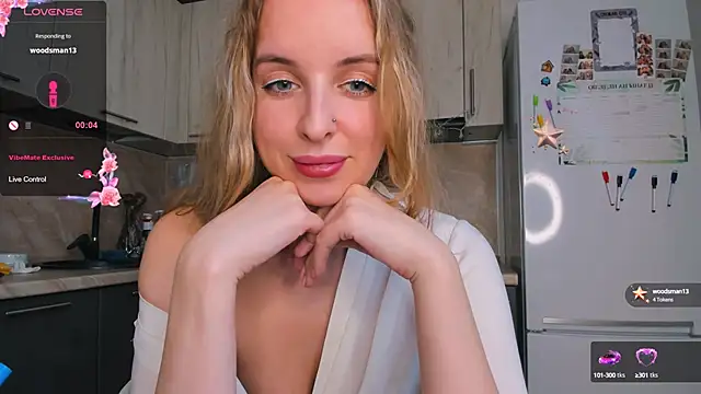 Snapshot of violet_blue_eyes chatting on 02-12-25, 01:16 violet blue eyes online show from 02-12-25, 01:16