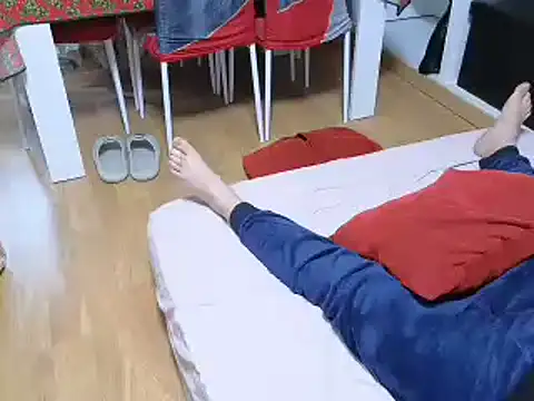 Snapshot of eljosipe chatting on 12-04-25, 01:32 eljosipe online show from 12-04-25, 01:32