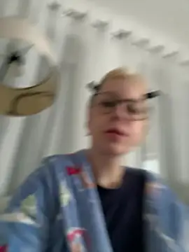 Livewithlucy online show from 02-06-26, 08:54