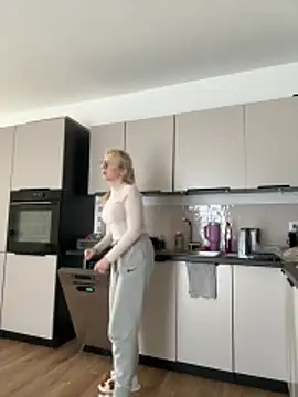 Livewithlucy online show from 03-09-26, 12:09