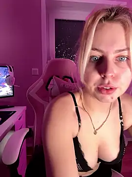 Livewithlucy online show from 01-14-26, 03:04